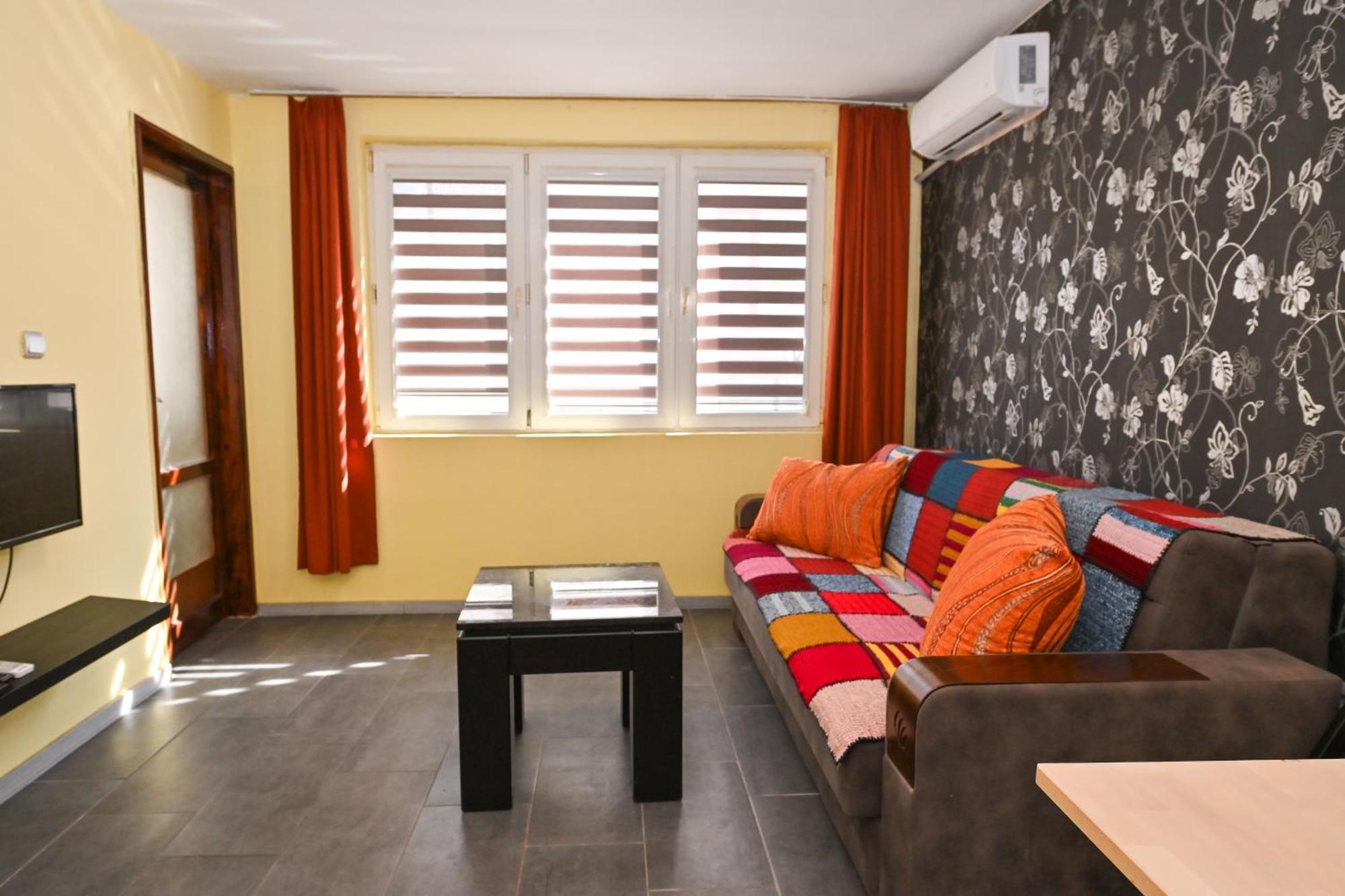 Eli Apartment Burgas Exteriör bild